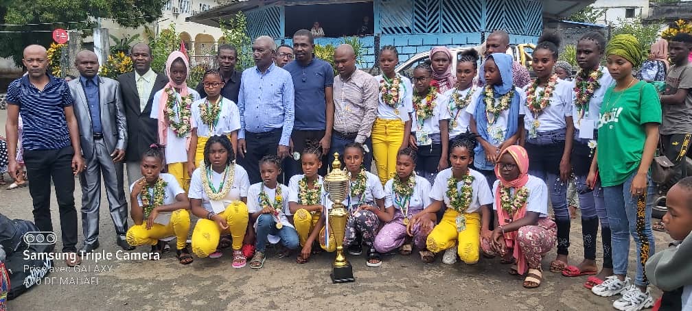 image Football scolaire:   GS Ningha d’Anjouan rentre avec le trophée à la maison